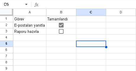 Google E-Tablolar’da biri işaretli, diğeri boş iki onay kutusu içeren görev listesi.